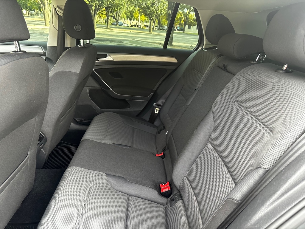 Volkswagen Golf  2017