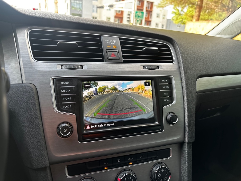 Volkswagen Golf  2017