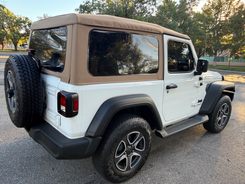 Jeep Wrangler Black and Tan 2020
