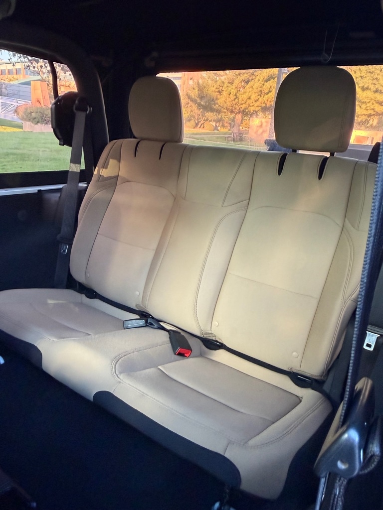 Jeep Wrangler Black and Tan 2020