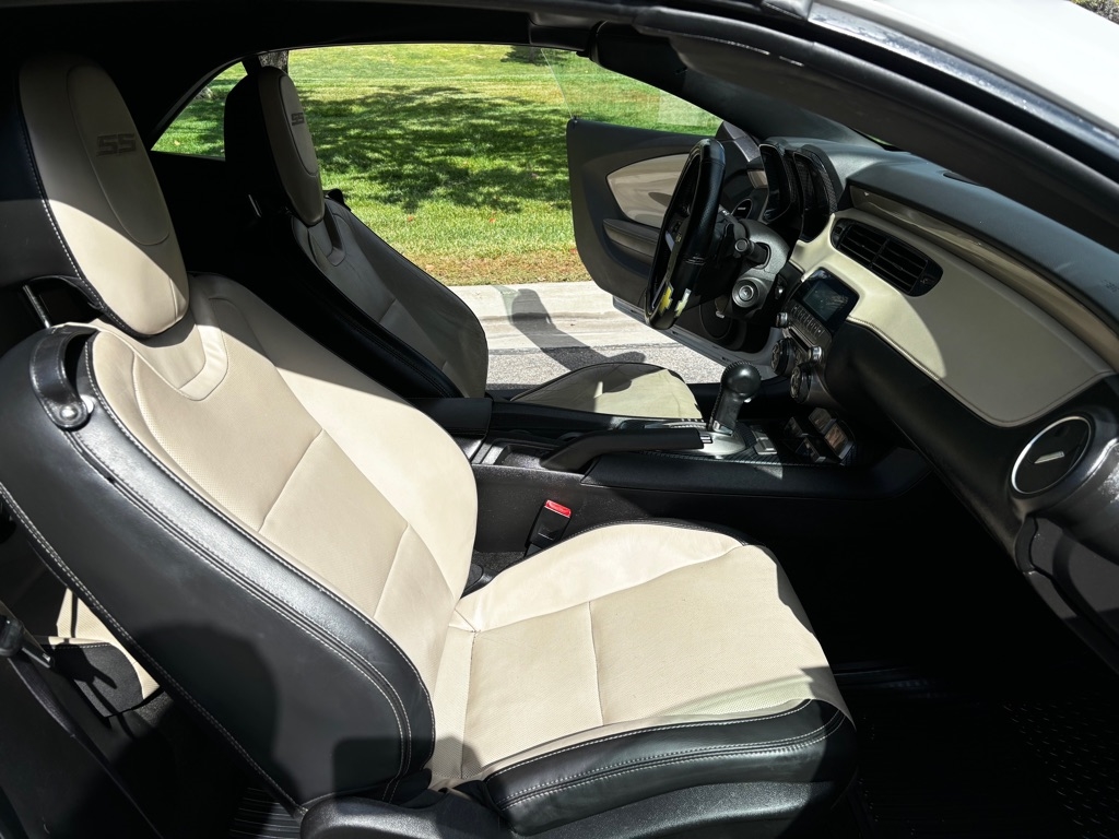 Chevrolet Camaro  2012