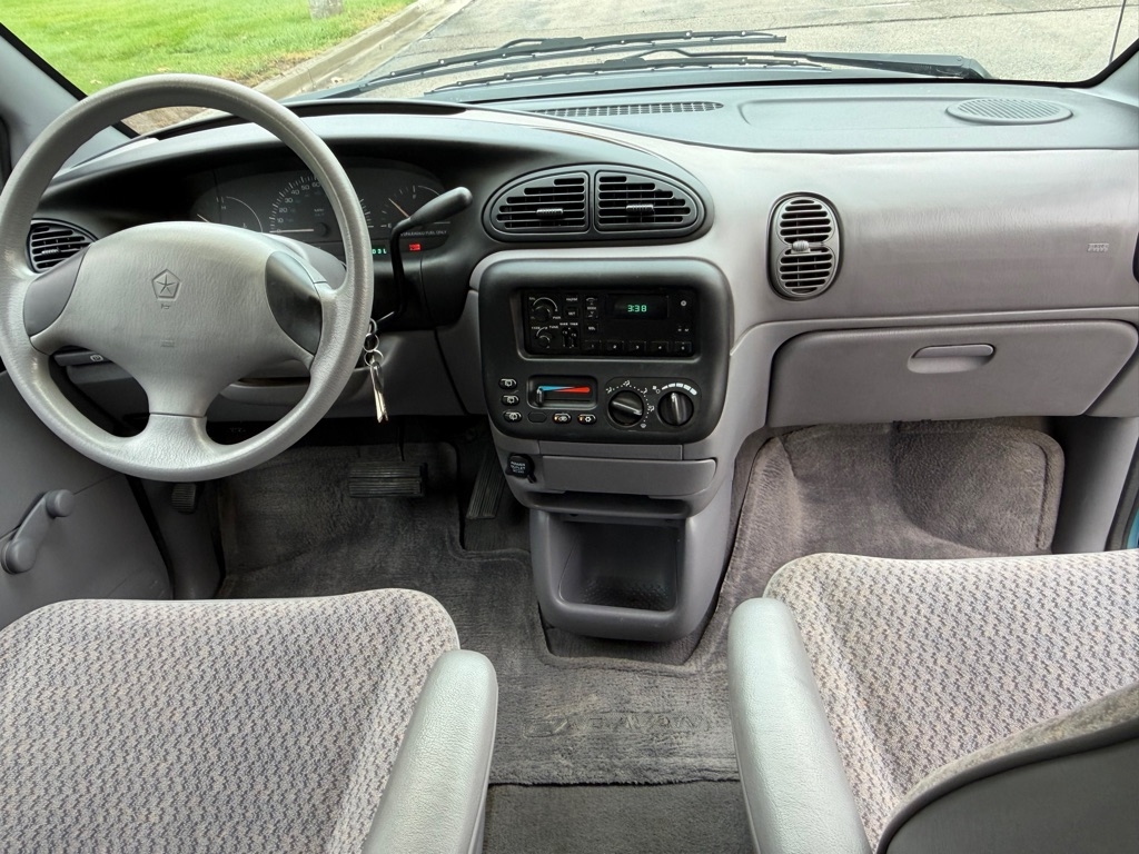 Dodge Caravan  1998