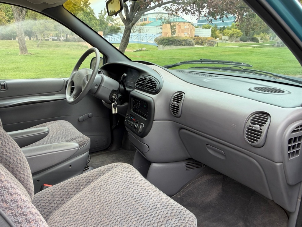 Dodge Caravan  1998