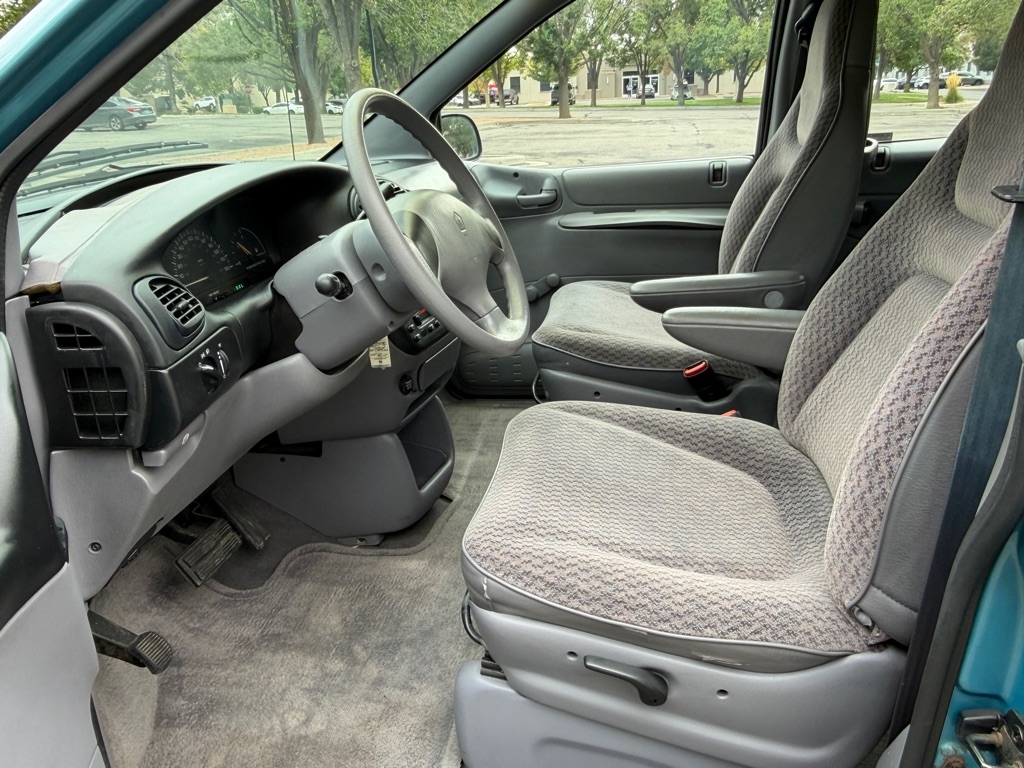 Dodge Caravan  1998