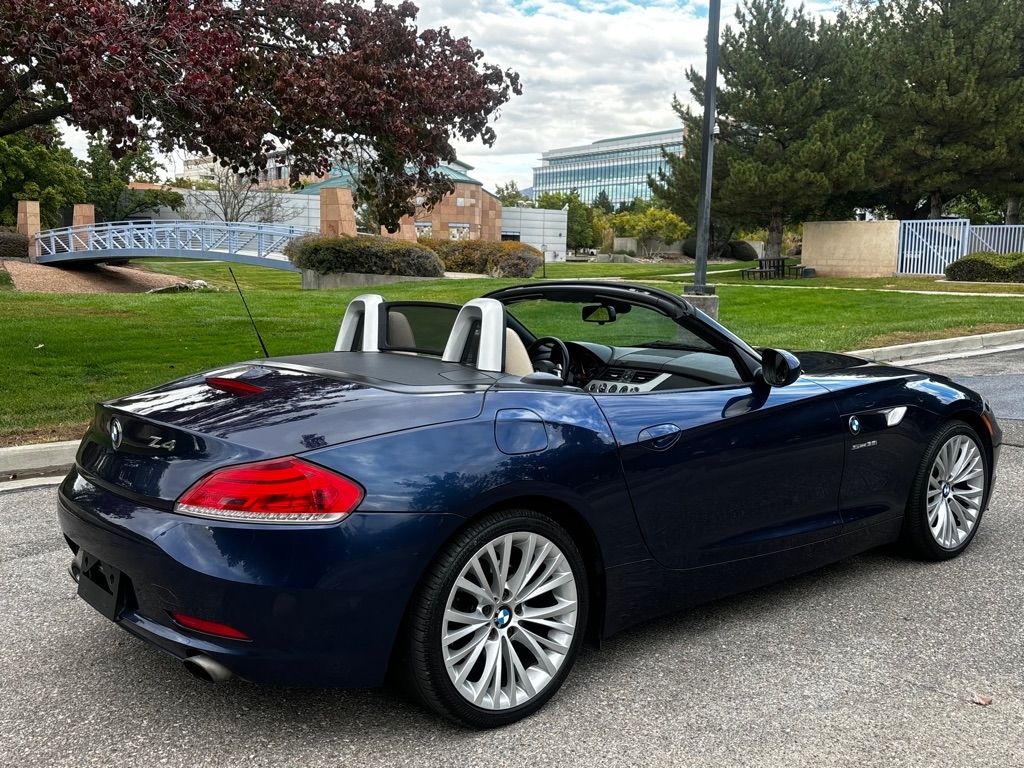BMW Z4  2011 BMW Z4  2011