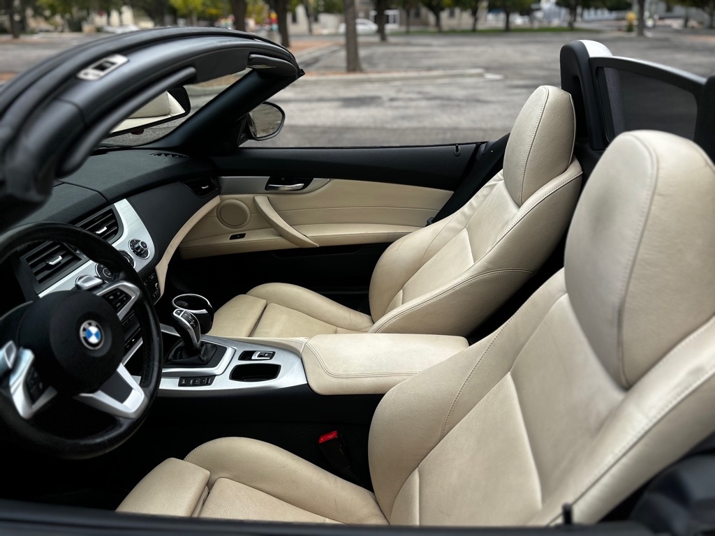 BMW Z4  2011 BMW Z4  2011