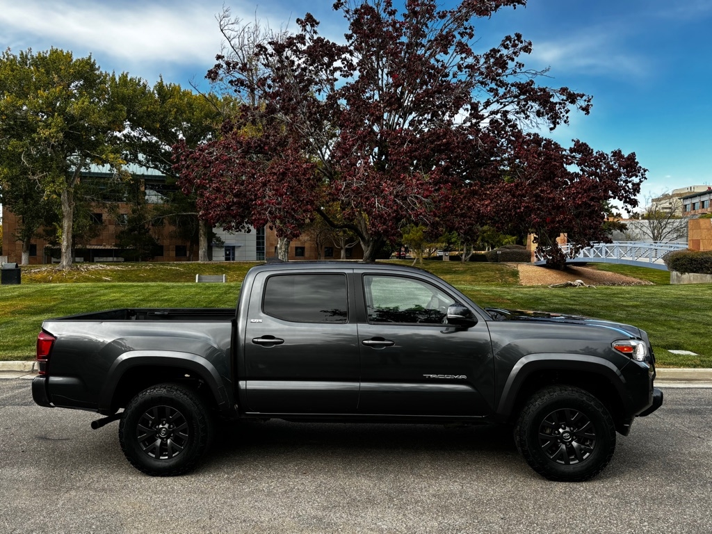 Toyota Tacoma Double Cab 4WD 2022