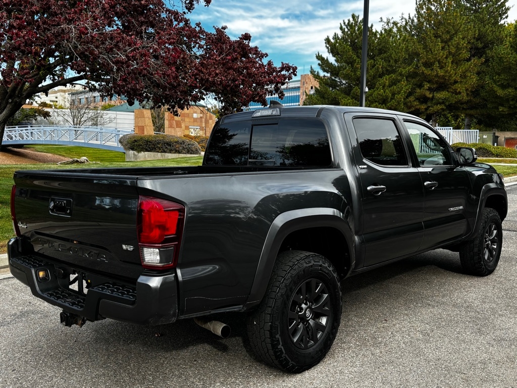 Toyota Tacoma Double Cab 4WD 2022