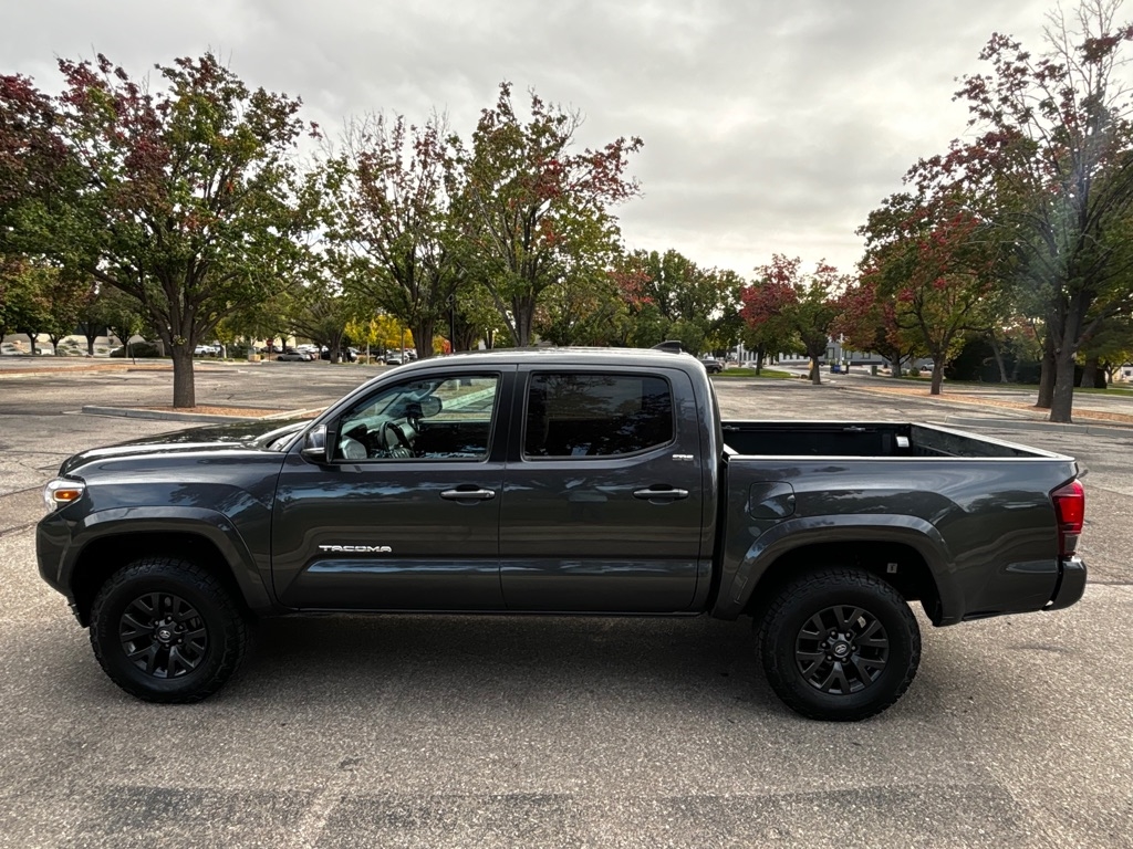 Toyota Tacoma Double Cab 4WD 2022