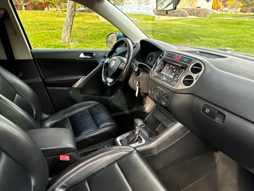 Volkswagen Tiguan  2010