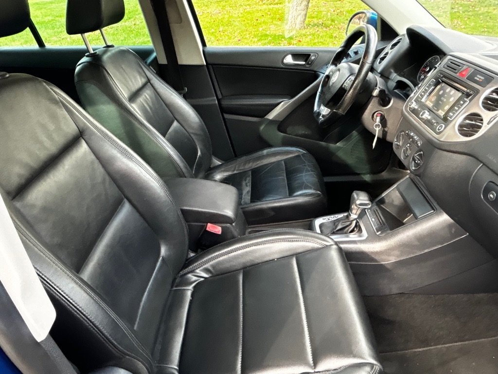 Volkswagen Tiguan  2010