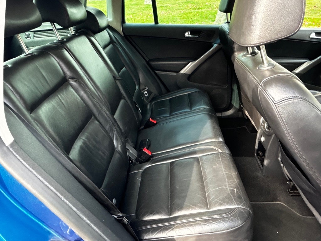 Volkswagen Tiguan  2010