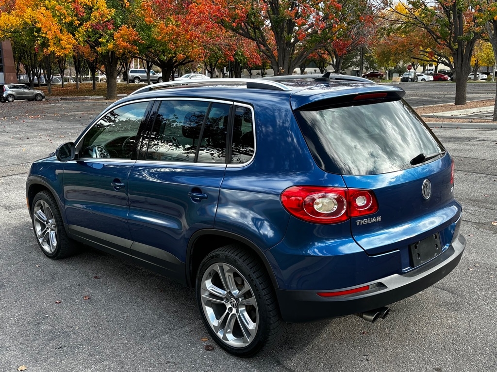 Volkswagen Tiguan  2010