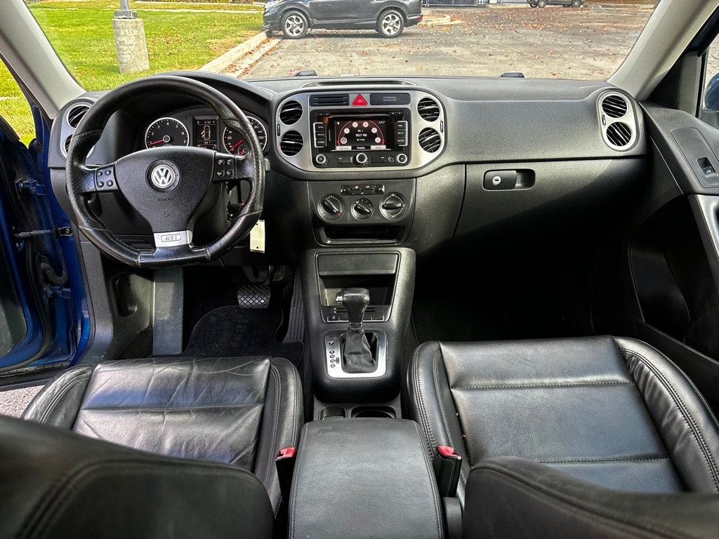 Volkswagen Tiguan  2010