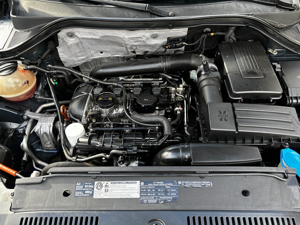 Volkswagen Tiguan  2010