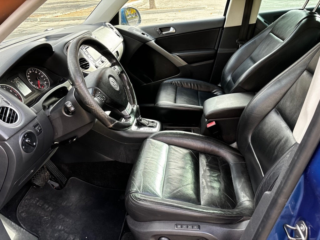 Volkswagen Tiguan  2010