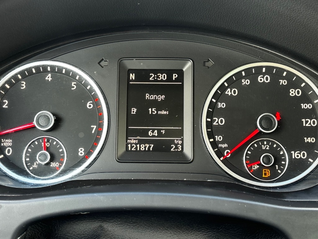 Volkswagen Tiguan  2010