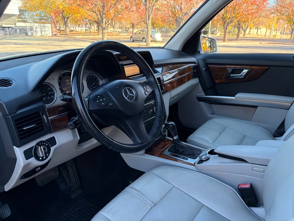 Mercedes-Benz GLK-Class  2010