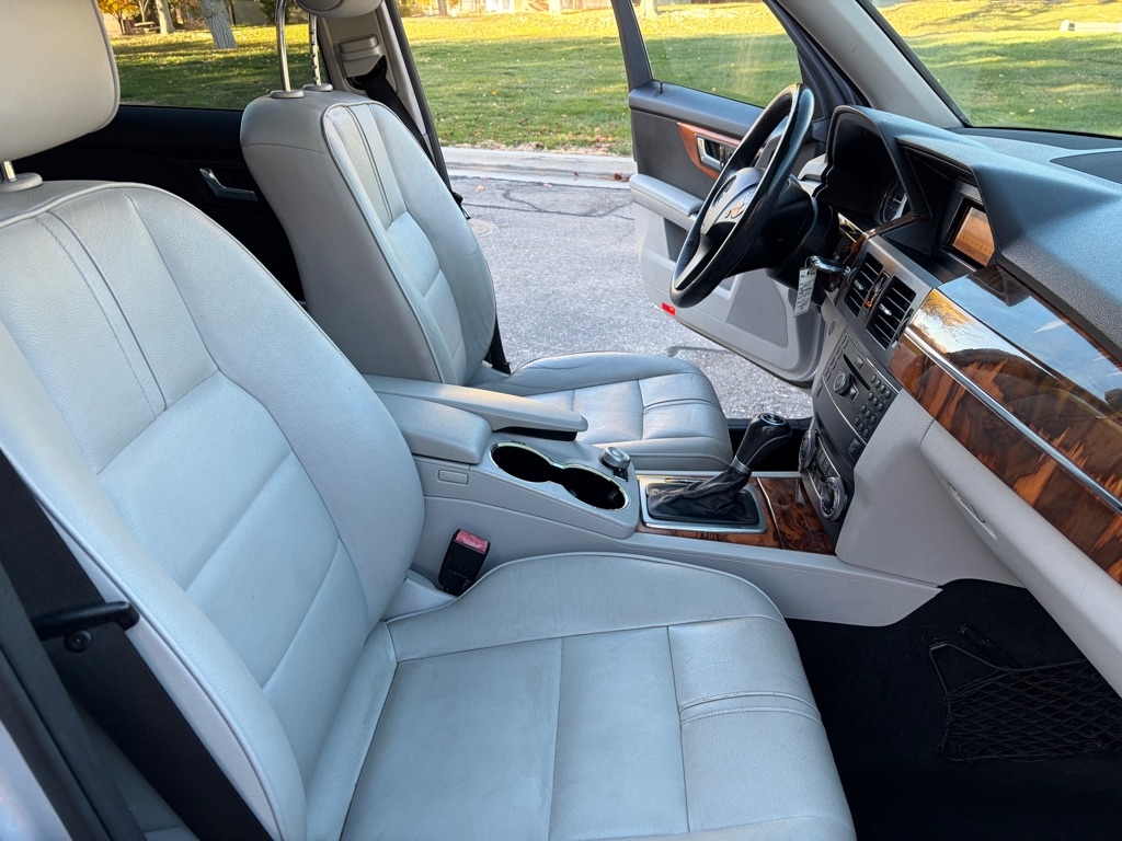 Mercedes-Benz GLK-Class  2010