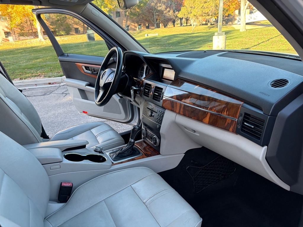 Mercedes-Benz GLK-Class  2010