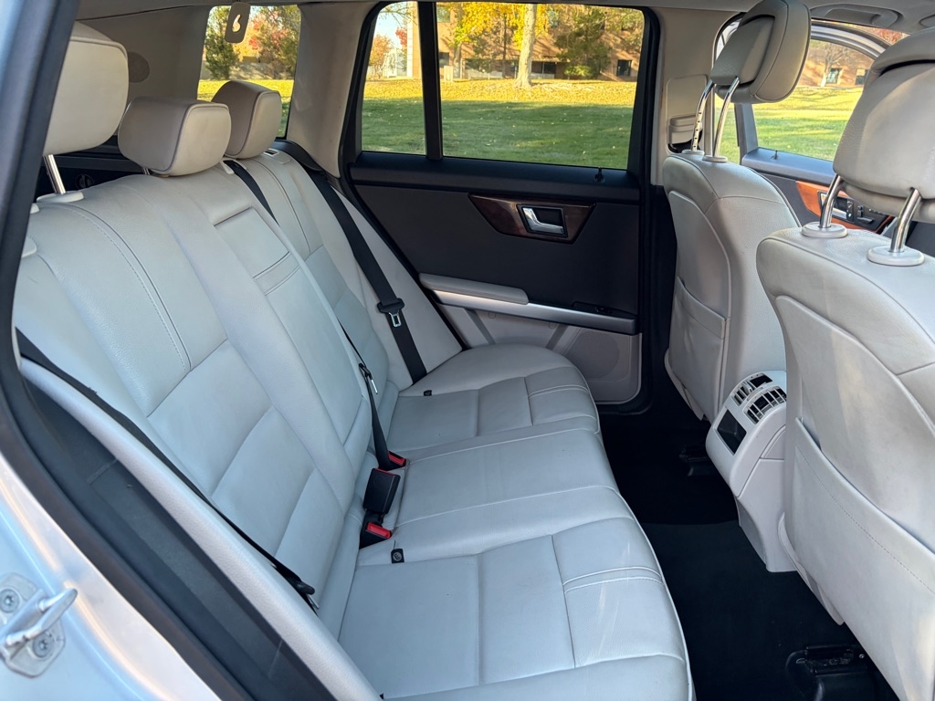 Mercedes-Benz GLK-Class  2010