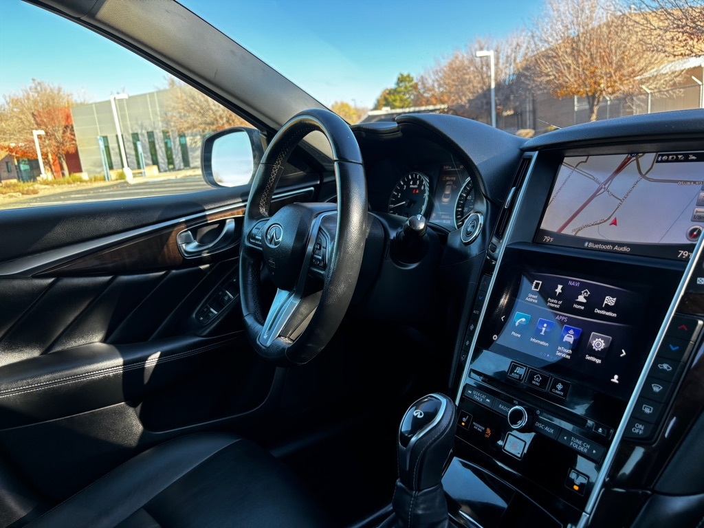 Infiniti Q50 3.0t LUXE 2018