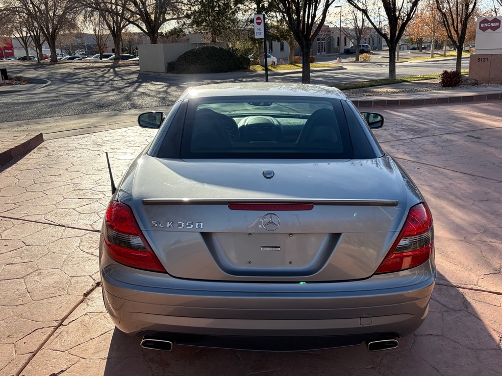 Mercedes-Benz SLK  2011