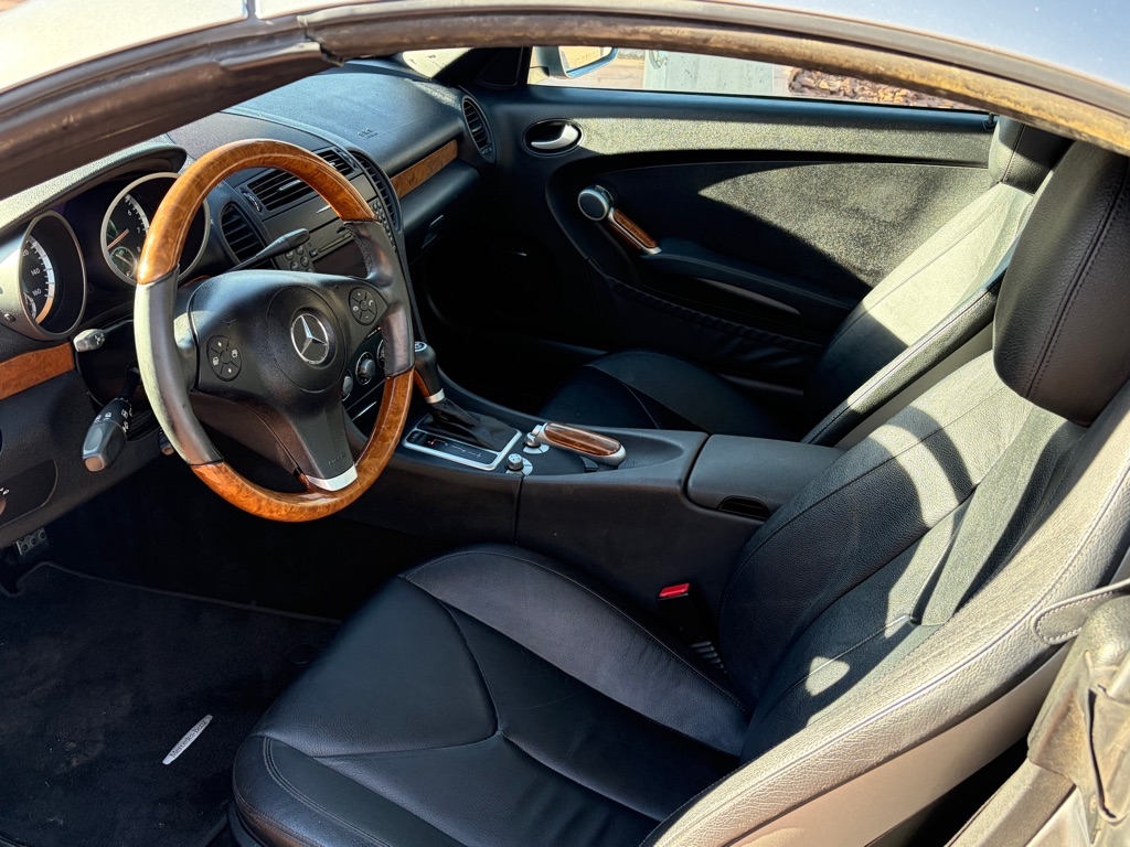 Mercedes-Benz SLK  2011