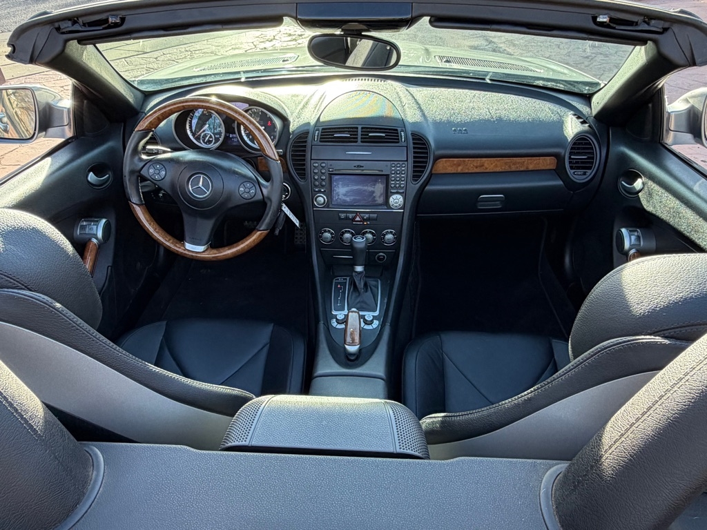 Mercedes-Benz SLK  2011