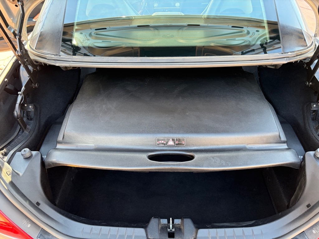 Mercedes-Benz SLK  2011