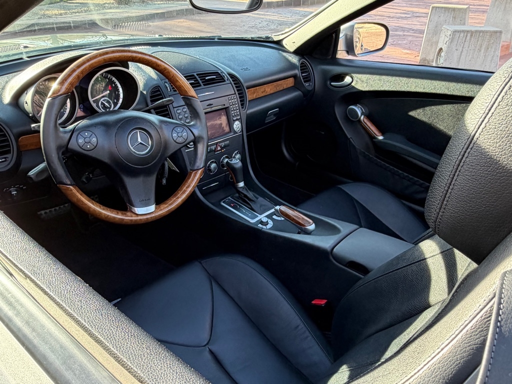 Mercedes-Benz SLK  2011