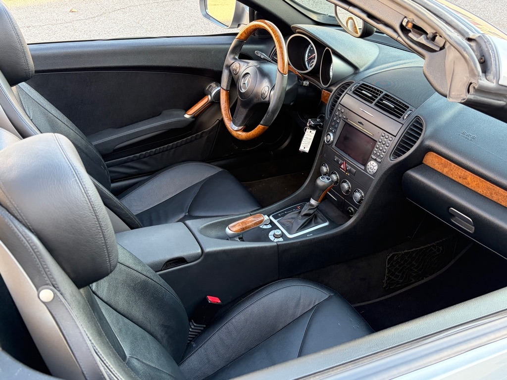 Mercedes-Benz SLK  2011