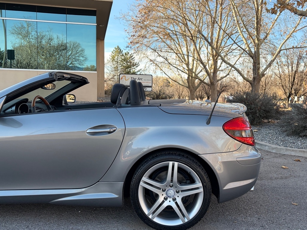 Mercedes-Benz SLK  2011