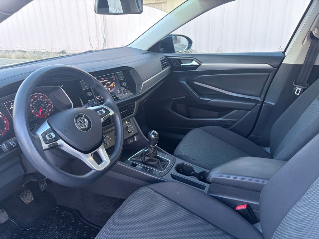 Volkswagen Jetta  2019