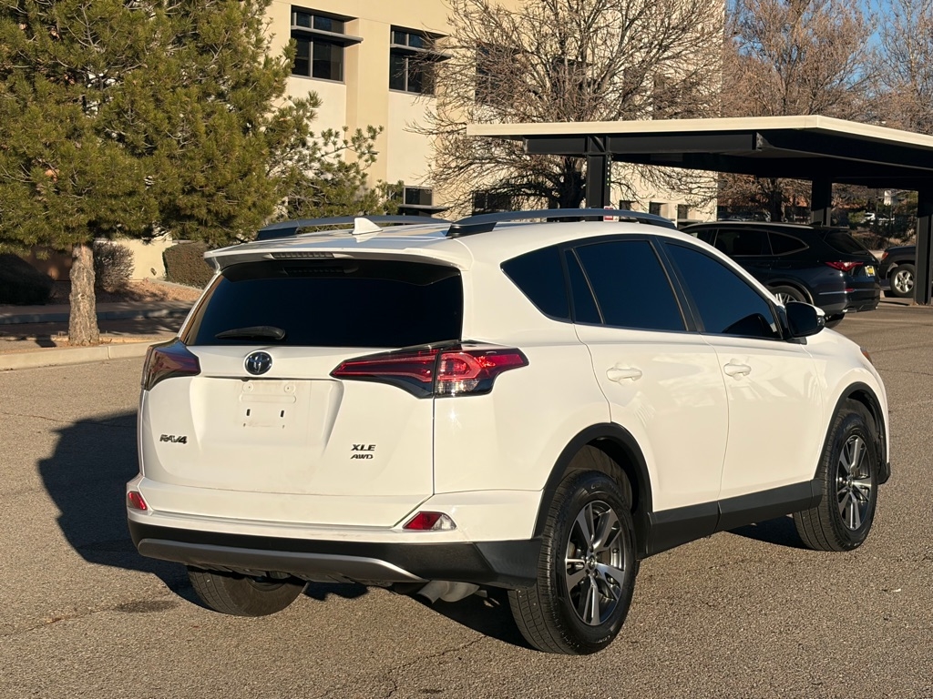 Toyota RAV4  2018