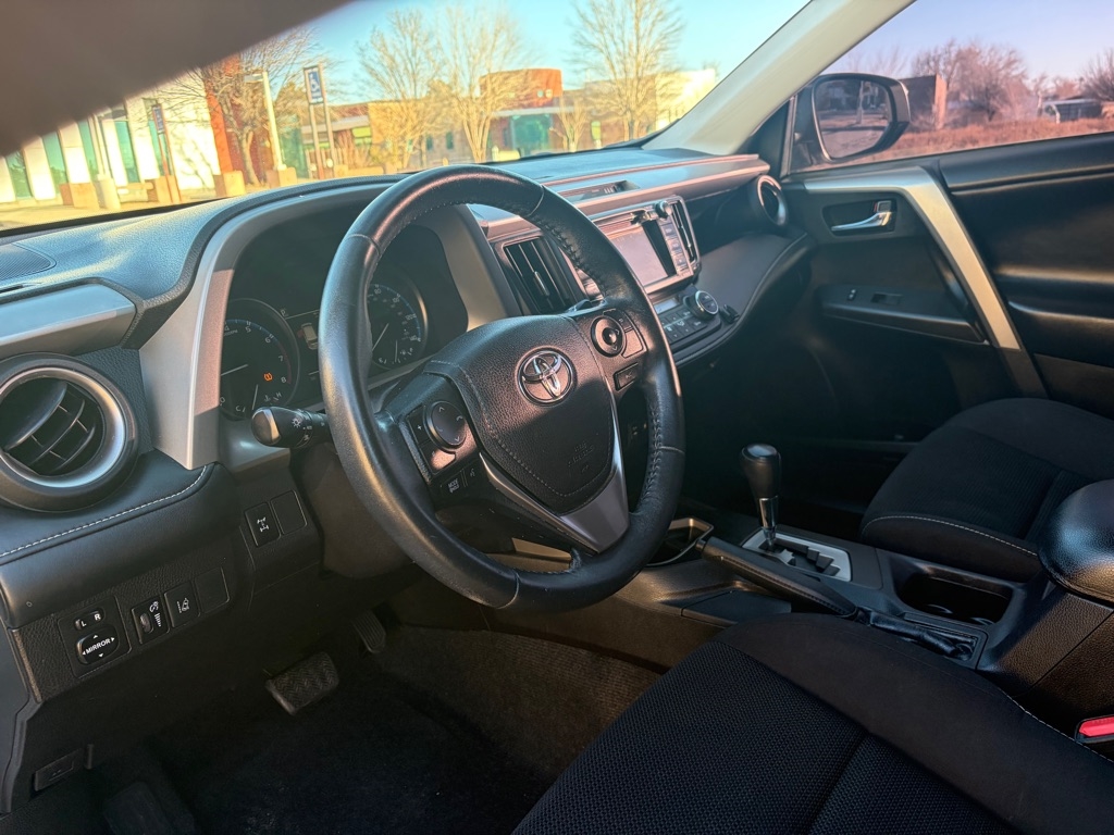 Toyota RAV4  2018