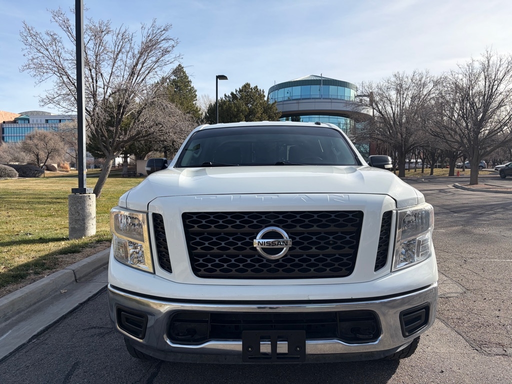 Nissan Titan  2019