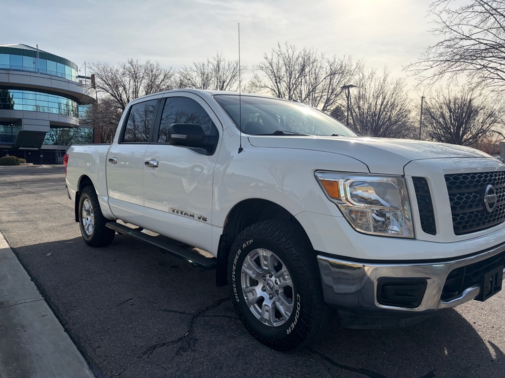 Nissan Titan  2019