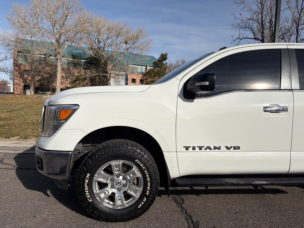 Nissan Titan  2019