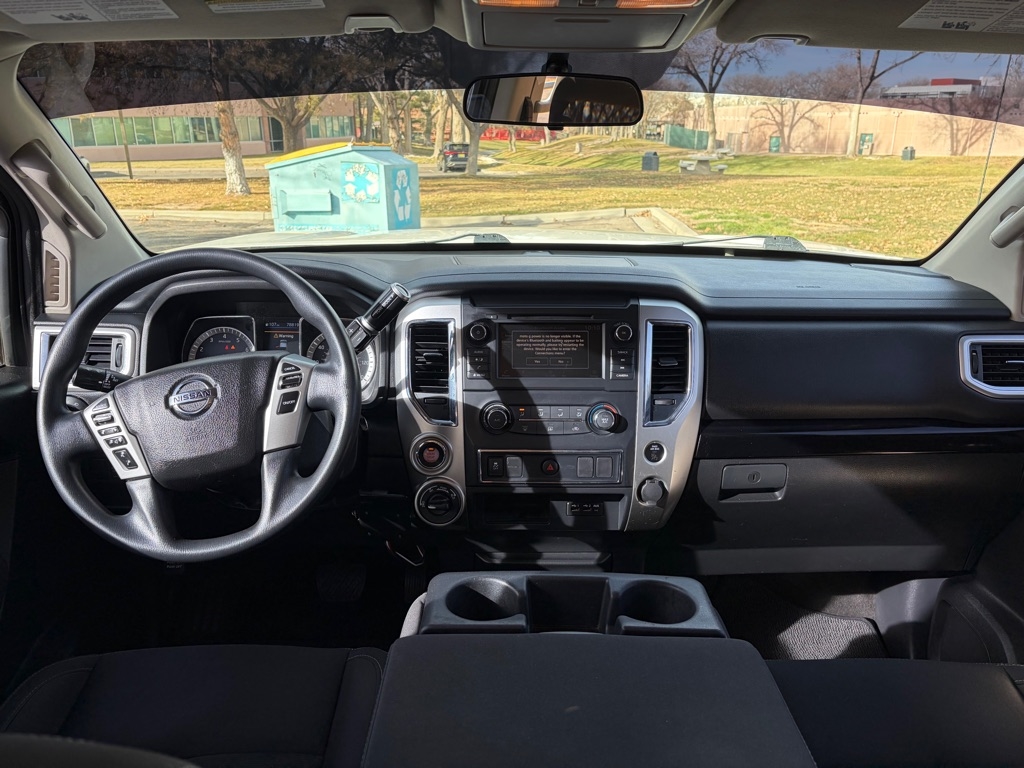 Nissan Titan SV Crew Cab 4WD 2019