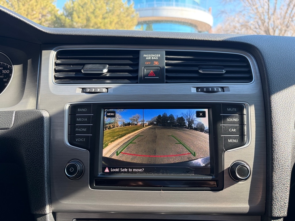 Volkswagen Golf  2017