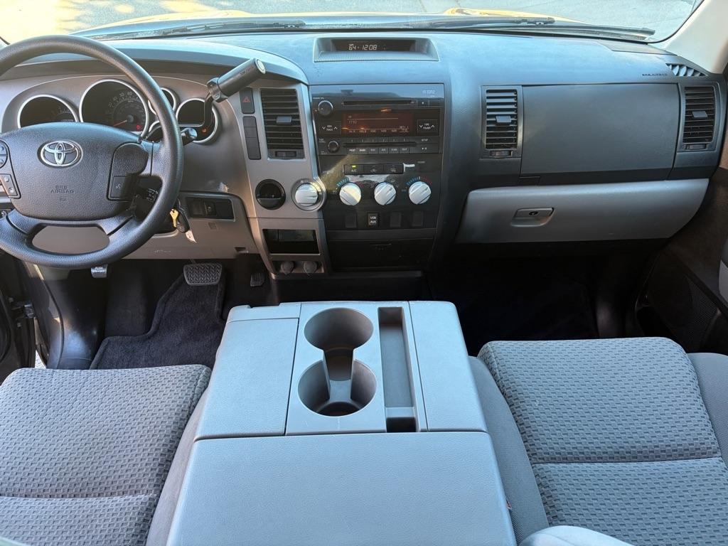 Toyota Tundra SR5 4.6L V8 Double Cab 2WD 2012