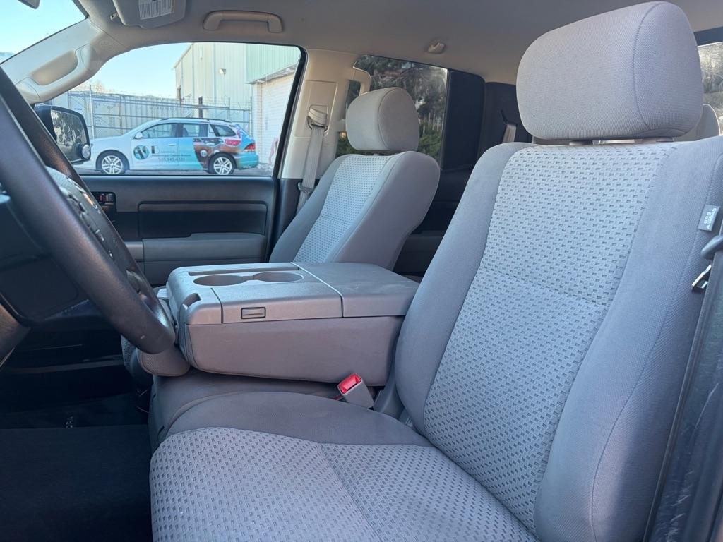 Toyota Tundra SR5 4.6L V8 Double Cab 2WD 2012