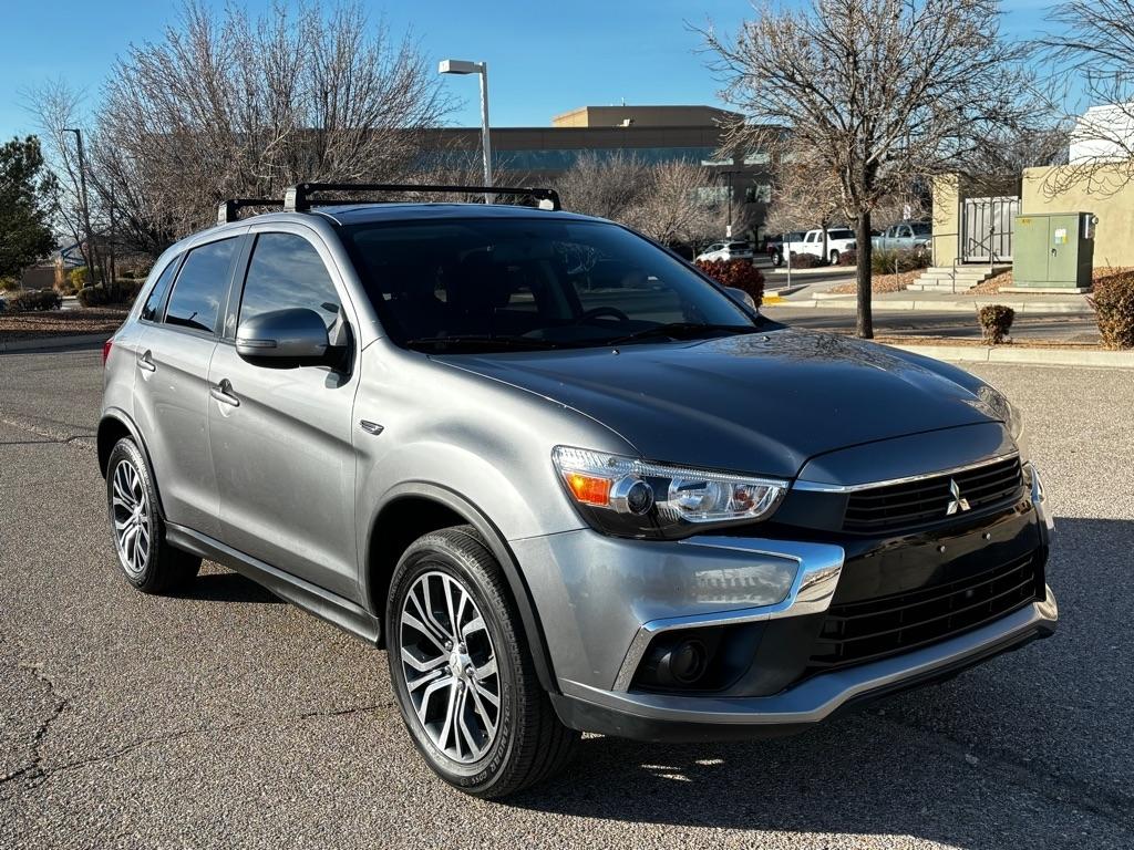 Mitsubishi Outlander Sport  2017