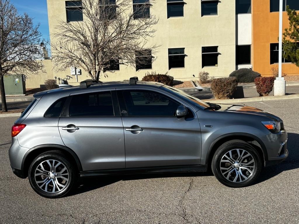 Mitsubishi Outlander Sport  2017