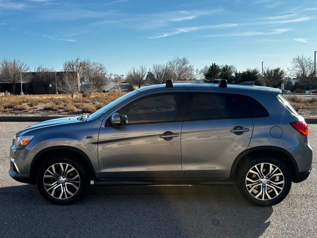 Mitsubishi Outlander Sport  2017