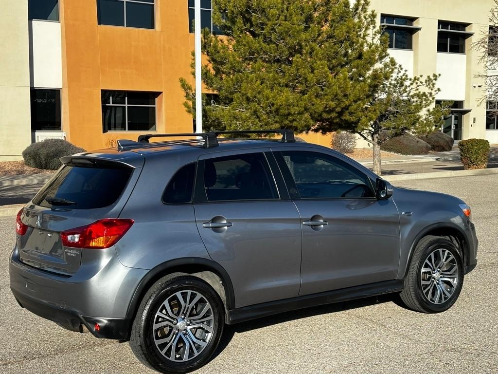 Mitsubishi Outlander Sport  2017