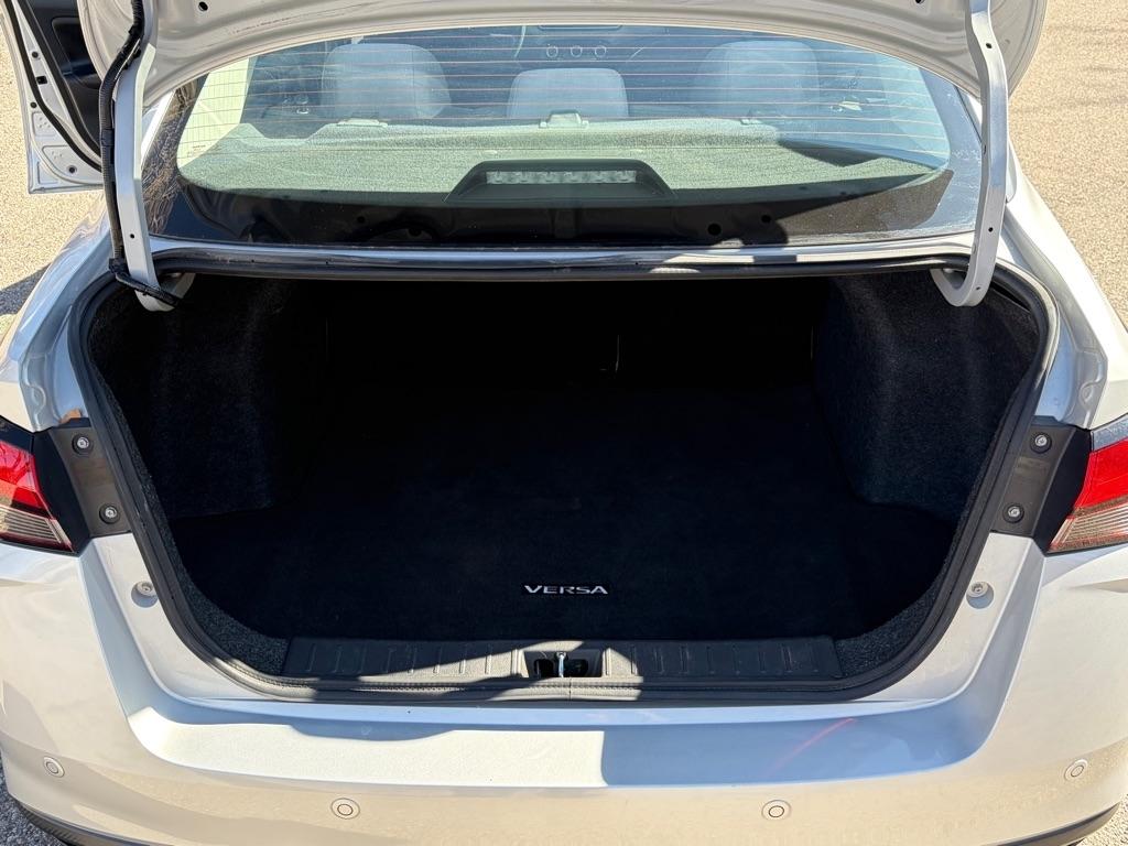 Nissan Versa SV 2020