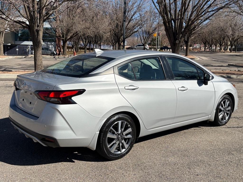 Nissan Versa  2020