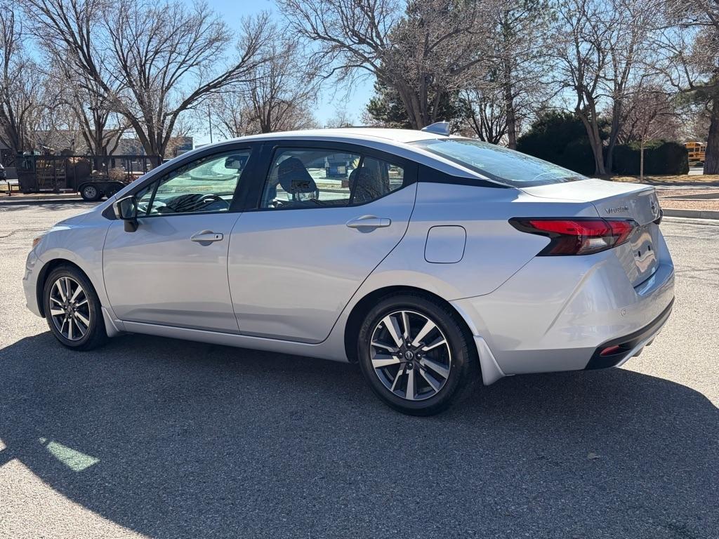 Nissan Versa  2020